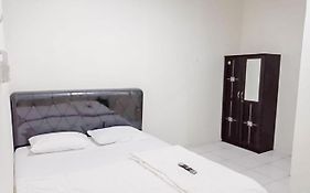 Agnes Residence Near Blok M Mitra Reddoorz